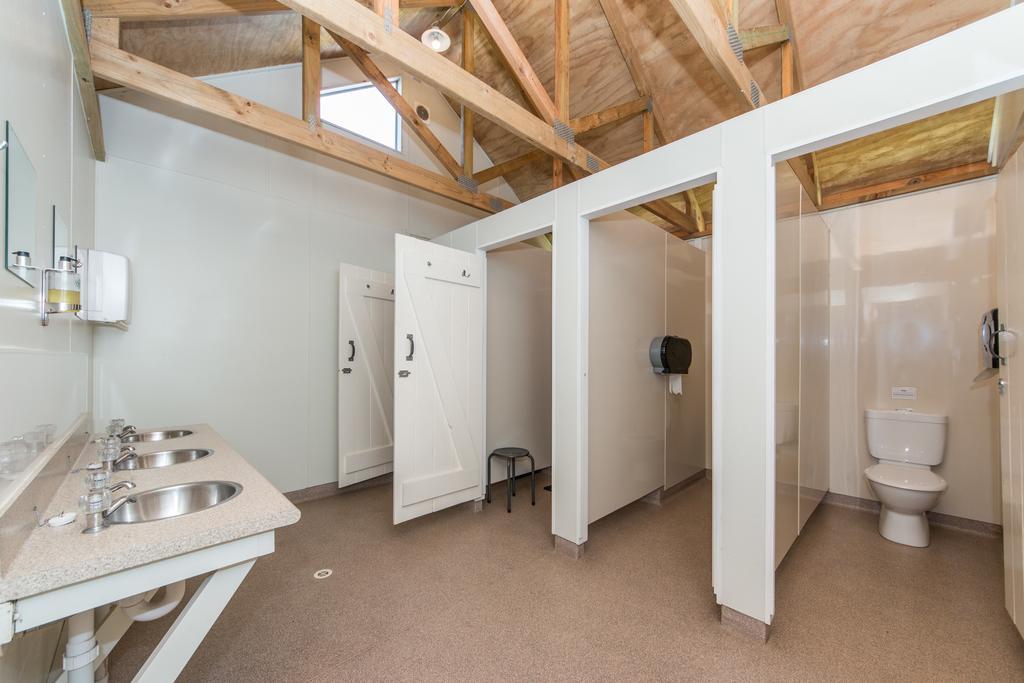 Martinborough Top 10 Holiday Park Экстерьер фото
