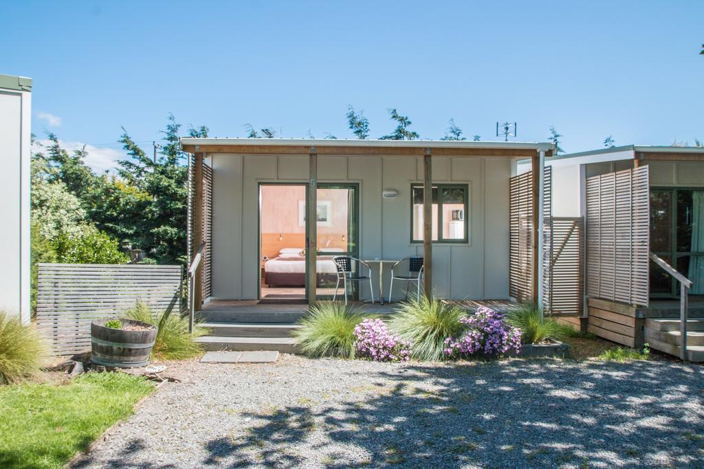 Martinborough Top 10 Holiday Park Экстерьер фото