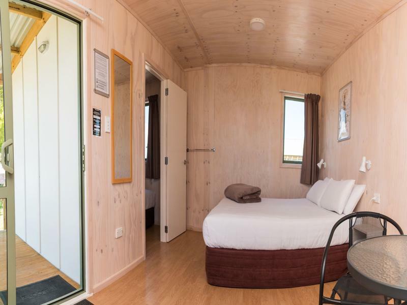 Martinborough Top 10 Holiday Park Экстерьер фото